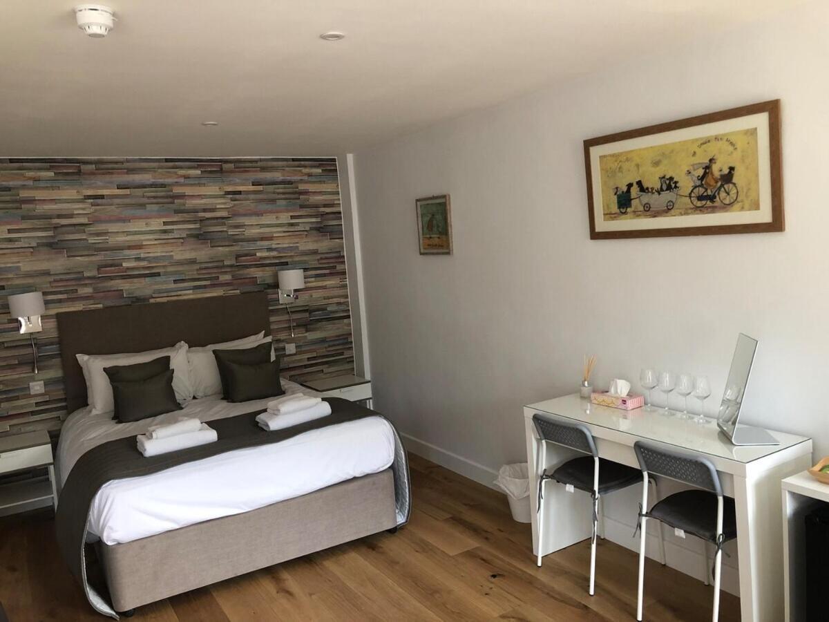 Hamilton Arms Suites Midhurst Bilik gambar