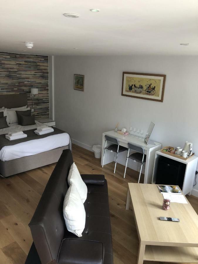 Hamilton Arms Suites Midhurst Luaran gambar